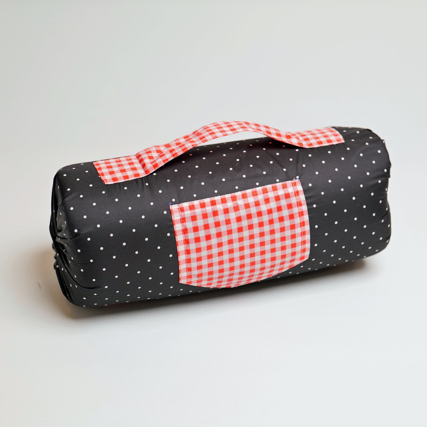 Rosso pois e tovaglia di mia nonna